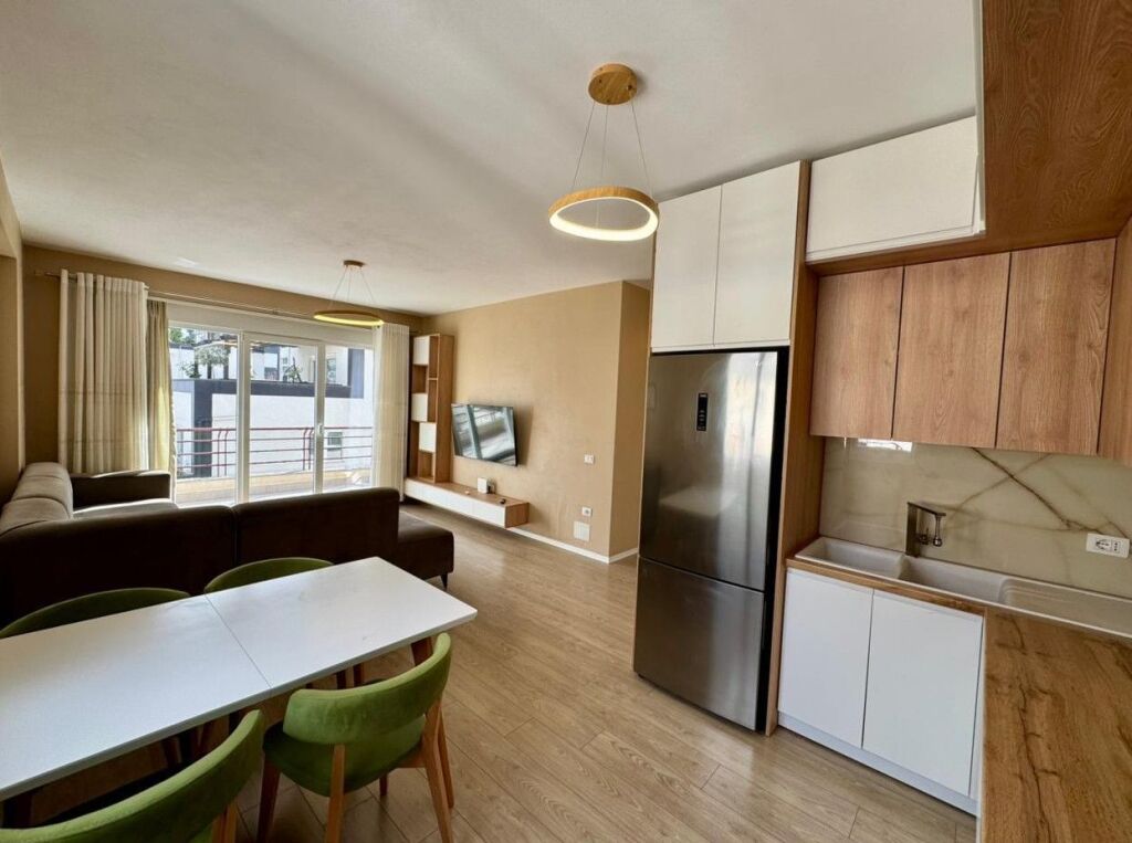 📣Shitet Apartament 2+1 te Kompleksi FZ te Liqeni i Thate.