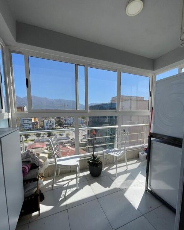 JEPET ME QIRA APARTAMENT 1+1 TEK STACIONI I TRENIT !