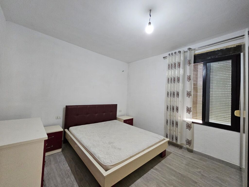 APARTAMENT 2+1 ME QERA TE ZONA E STADIUMIT, DURRES!