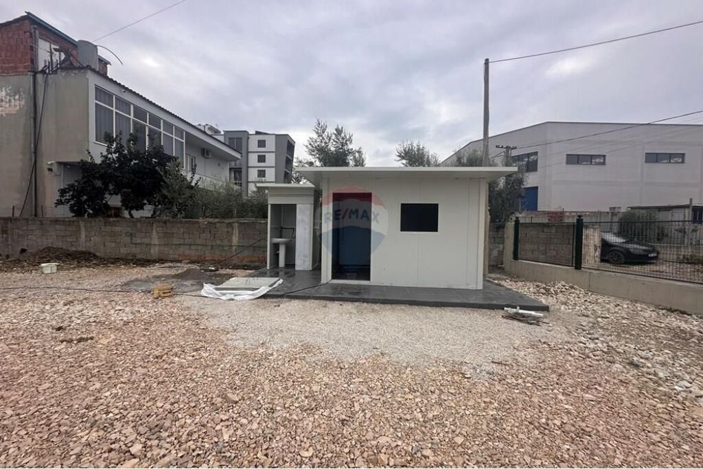 Truall - Për Qira - Prush, Tiranë