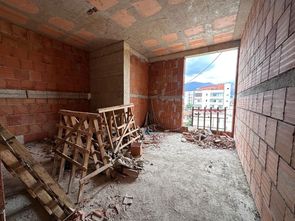 Vendiamo appartamento 2+1 occasione, Via Siri Kodra