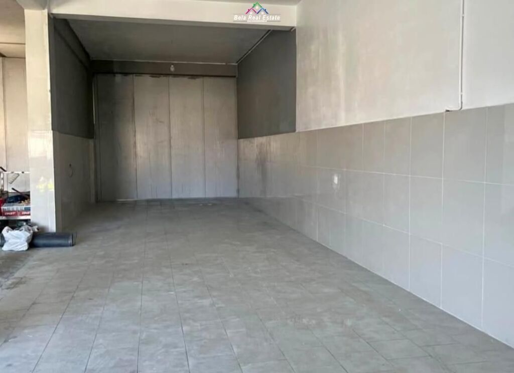 Magazzini in Affitto a Mezez (ID BM324) Tirana