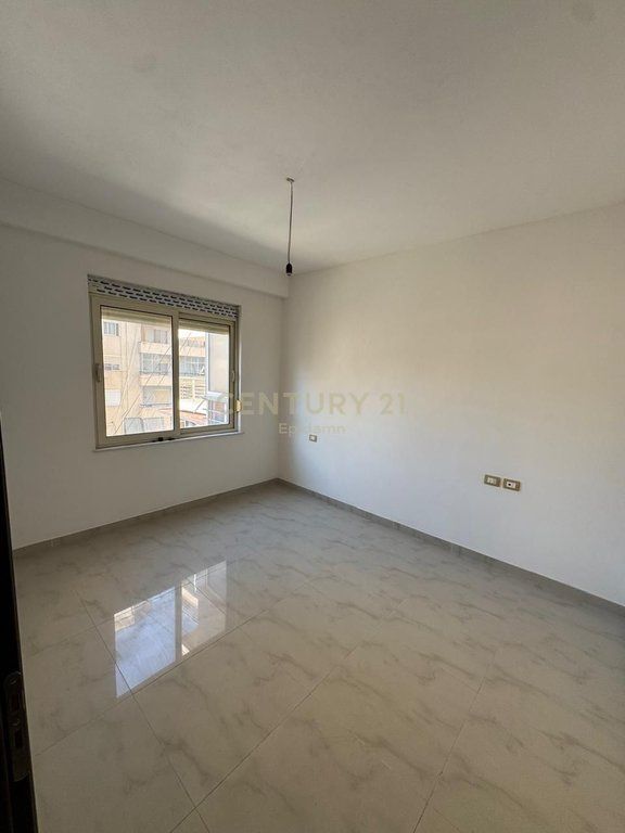 Appartamento 2+1+2 In Affitto nel Centro di Durazzo !