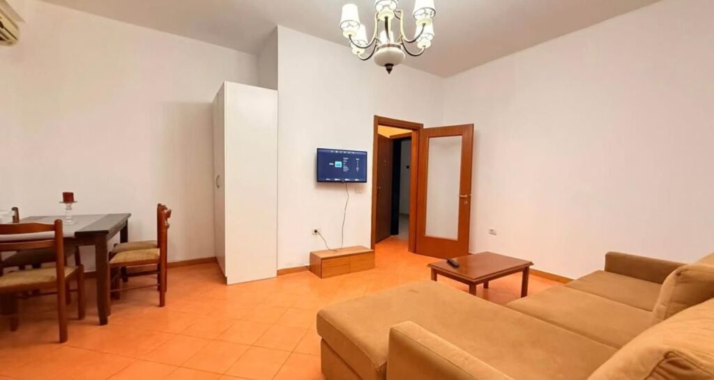 appartamento in affitto a due minuti da Via Elbasani