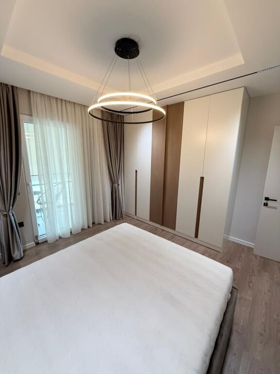 🏠Jepet Apartament Luksoz 2+1 me Qira te Liqeni i Tiranës!