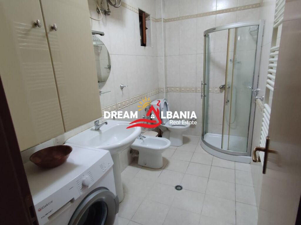 Jepet me Qera Apartament  1+1 tek Rruga e Elbasanit, pranë Shkollës së Baletit ( ID 4211819 )