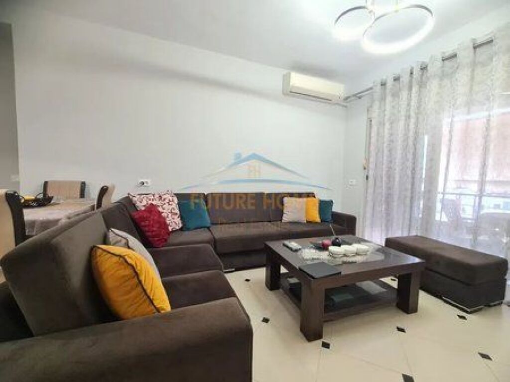 Qera,Apartament 2+1+2 ,Yzberisht