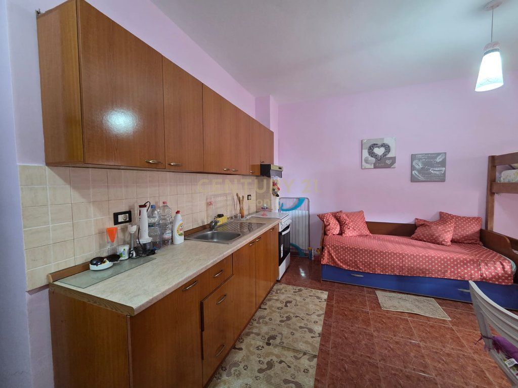 SHITET GAZINO APARTAMENT 50 M LARG DETI, SHKËMBI I KAVAJËS!!