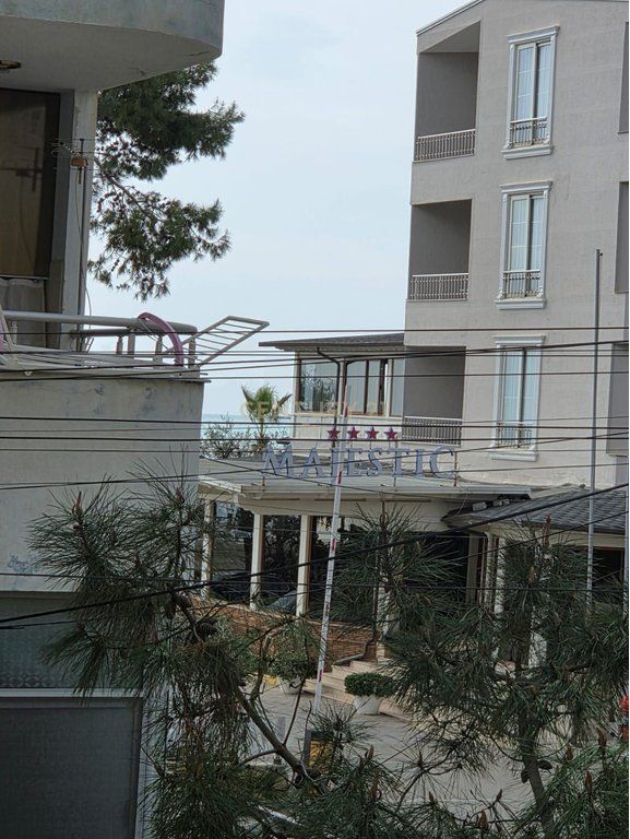 SHITET GAZINO APARTAMENT 50 M LARG DETI, SHKËMBI I KAVAJËS!!