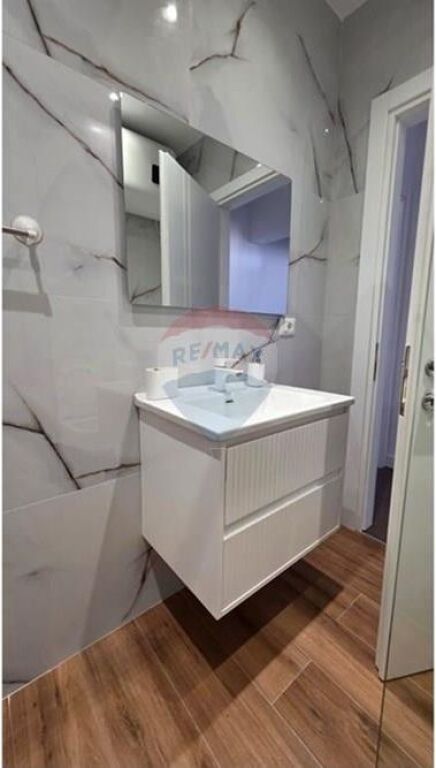 Apartament - Për Qira - Rruga Mine Peza, Tiranë