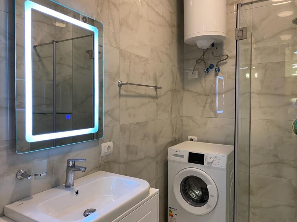 🏢Rruga Siri Kodra,Kompleksi “Siri 2”,jepet me qera apartament 1+1,i mobiluar  60,000Leke