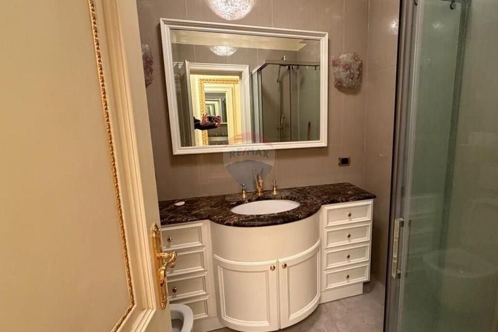 QERA, APARTAMENT 2+1, PAZARI I RI, TIRANE