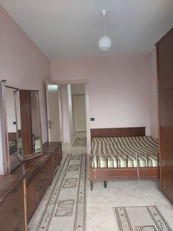 Apartment me qera 1+1 Tek 2 palmat Astir