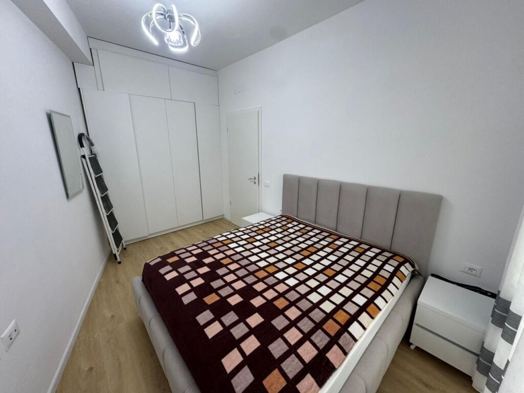 Appartamento 1+1 in affitto  Indirizzo: Ali Demi Kompleksi Kadiu  5° piano  Arredato Prezzo: 50000 leke