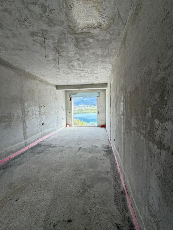 🏡 VILLA SU DUE PIANI IN VENDITA – Swan Residence 🏊‍♂️ Piscina privata: 33,2 m² | 🚗 Parcheggio privato: 37,36 m²