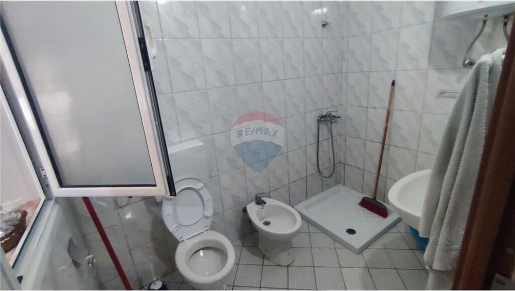 🏡 Garsoniere për Shitje – Lungomare, Vlorë