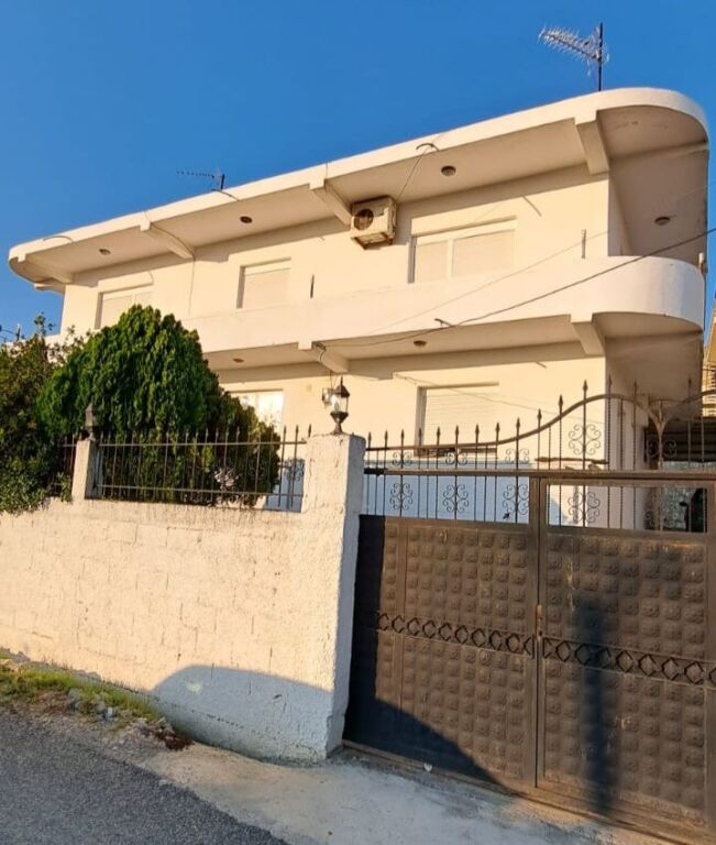JEPET ME QERA KATI 2 I NJE VILE PRANE KANTINES SKËNDERBEU, DURRËS