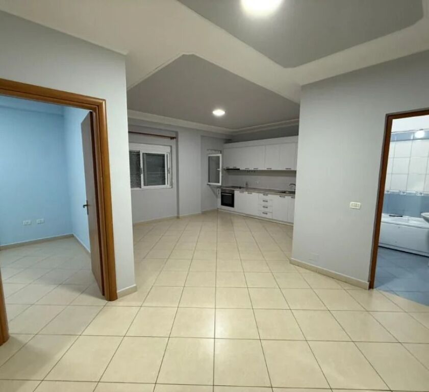 Affitto | Appartamento 2 + 1 | Via Bardhyl | 500 €/mese