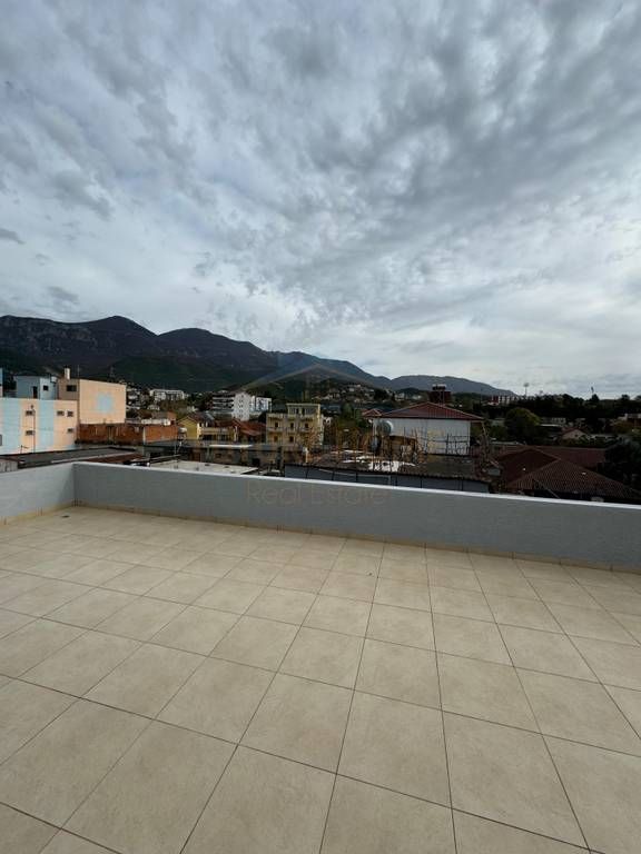 Shitet, Shtepi Private, Babrru, Tirane