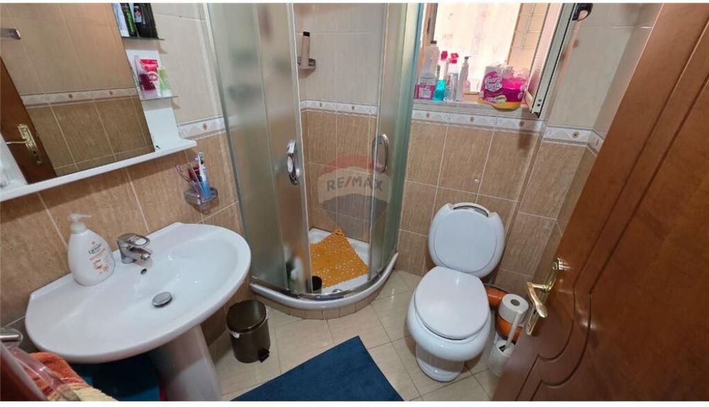 🏡 Apartament 2+1 për Shitje – Vlorë (pranë Kishës Ortodokse)  