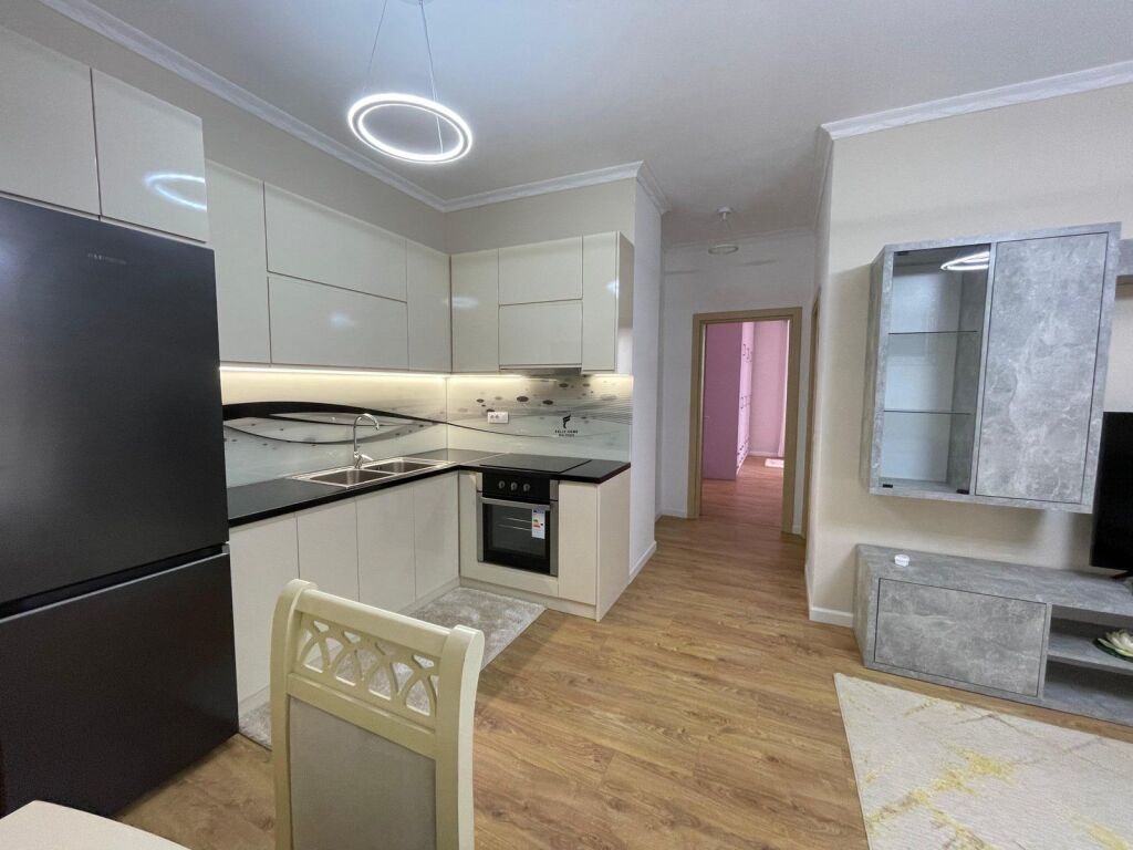 APARTAMENT ME QERA 2+1+2 RRUGA E ELBASANIT 80.000 LEKE FH-67278