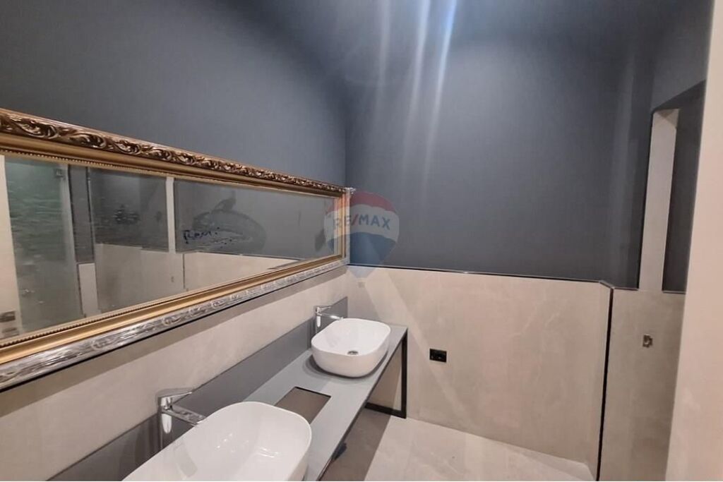 Ambient Biznesi me qera ne Fresk