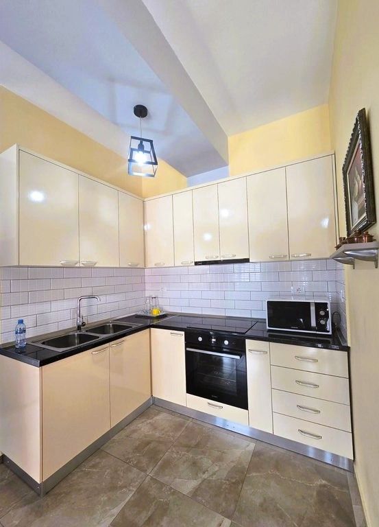 Apartament 1+1 Në Shitje në Ali Demi, Tiranë