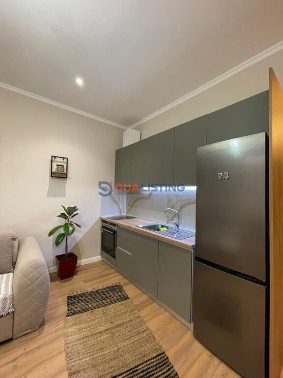 🏡 Jepet me qira apartament 1+1 📍 Përballë Kompleksi Delijorgji, Rruga e Kavajës