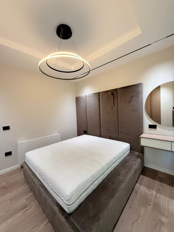 APARTAMENT LUKSOZ ME QERA TEK KOPSHTI ZOOLOGJIK