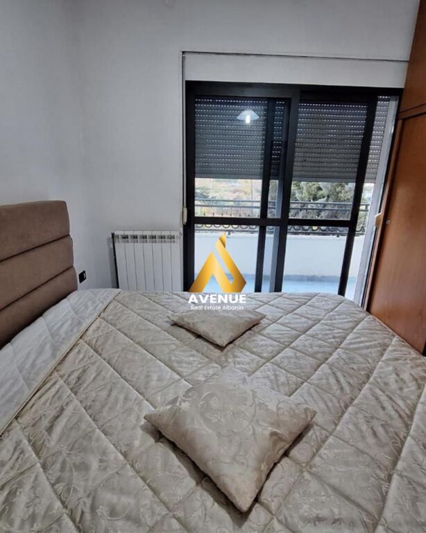 JEPET ME QIRA APARTAMENT 2+1 TE BULEVARDI I RI, TIRANË
