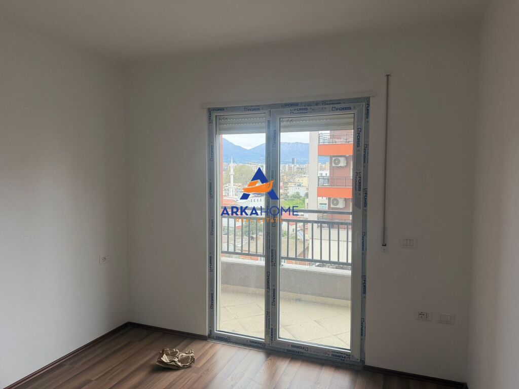 JEPET ME QERA APARTAMENT 2+1+BALLKON "VILA L ASTIR" 370 EURO