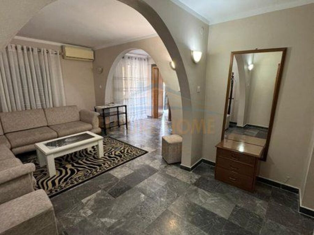 Rent, Apartment 2+1+2, Fortuzi Street, Tirana