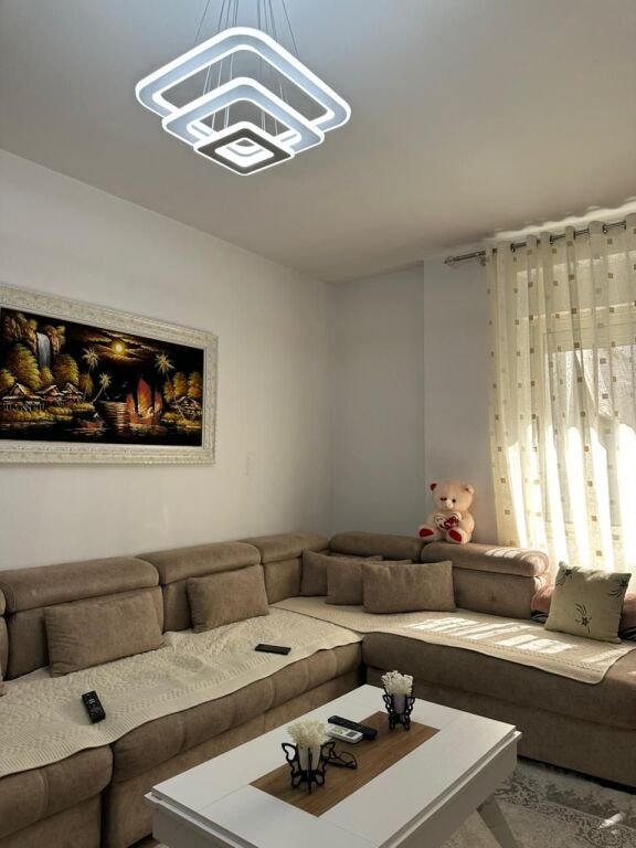 Shitet Apartament 2+1 me organizim perfekt ne kompleksin atom doshi Shkoze