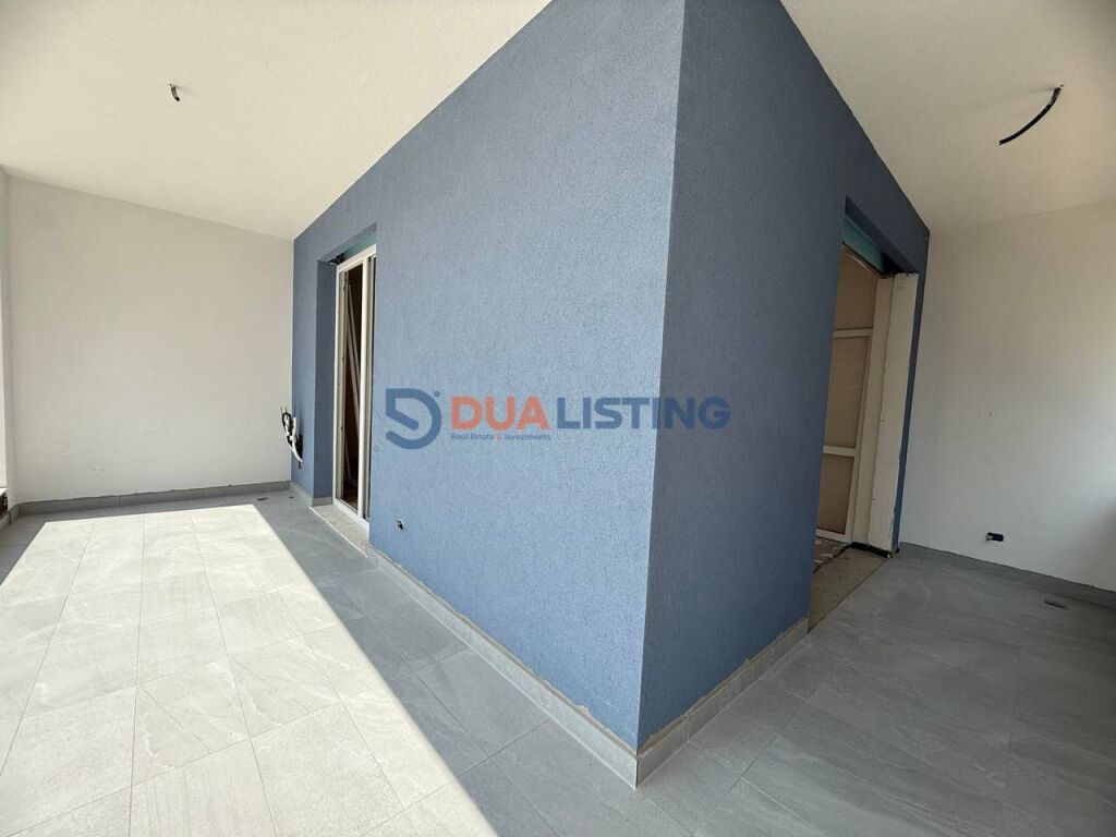 Shesim Apartament 2+1+2 tek Univers City!