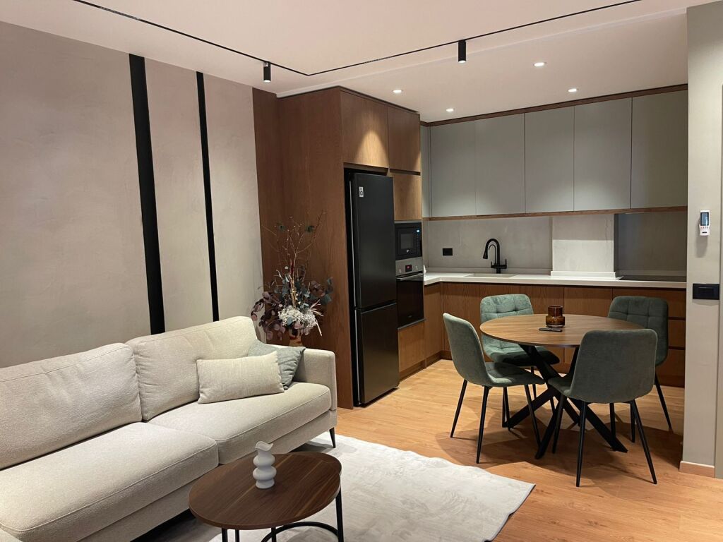 Shitet 1+1, Plazhi Durres