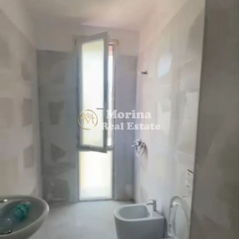 Rent | Business Premises | Pharmacy 10 | 900 €/month