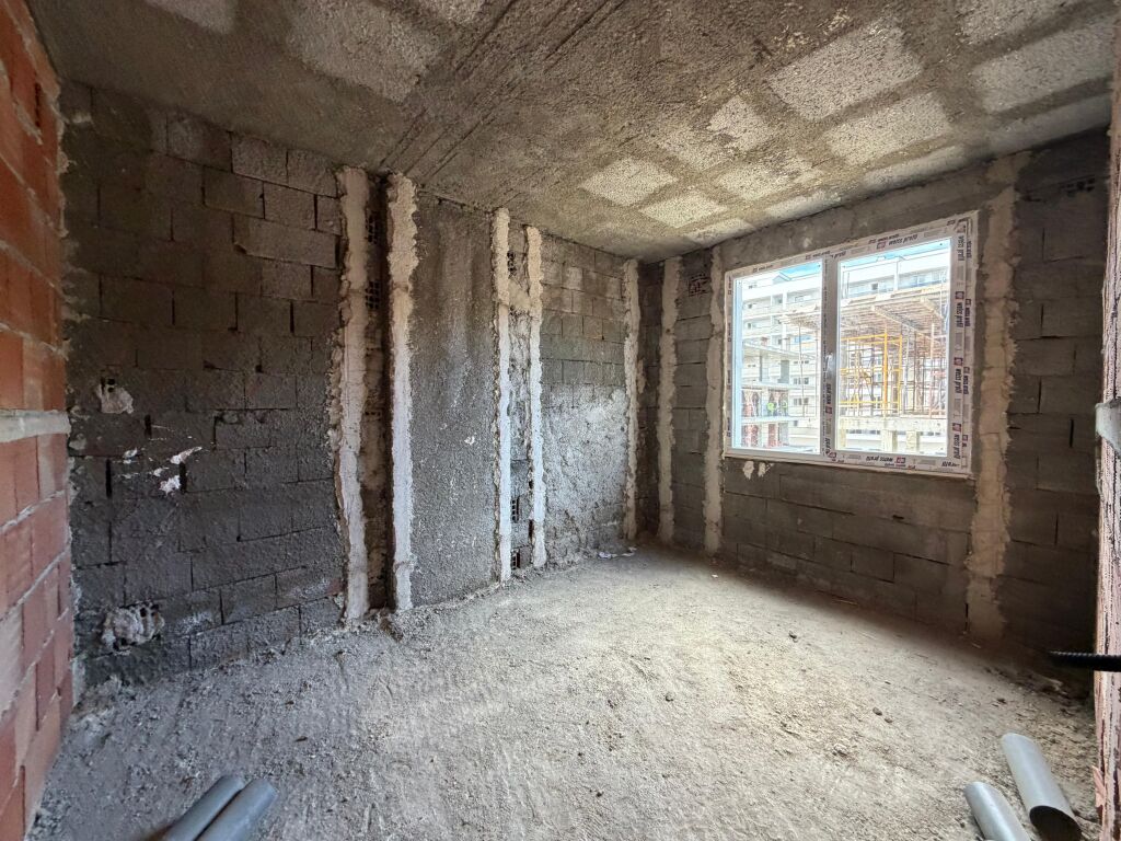 Shitet Apartamenti 1+1 ne Golem