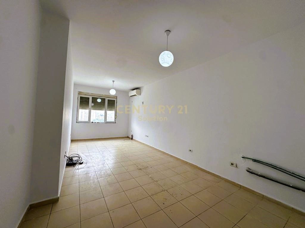 SHITET APARTAMENT 2+1 TE KTHESA KAMZES!