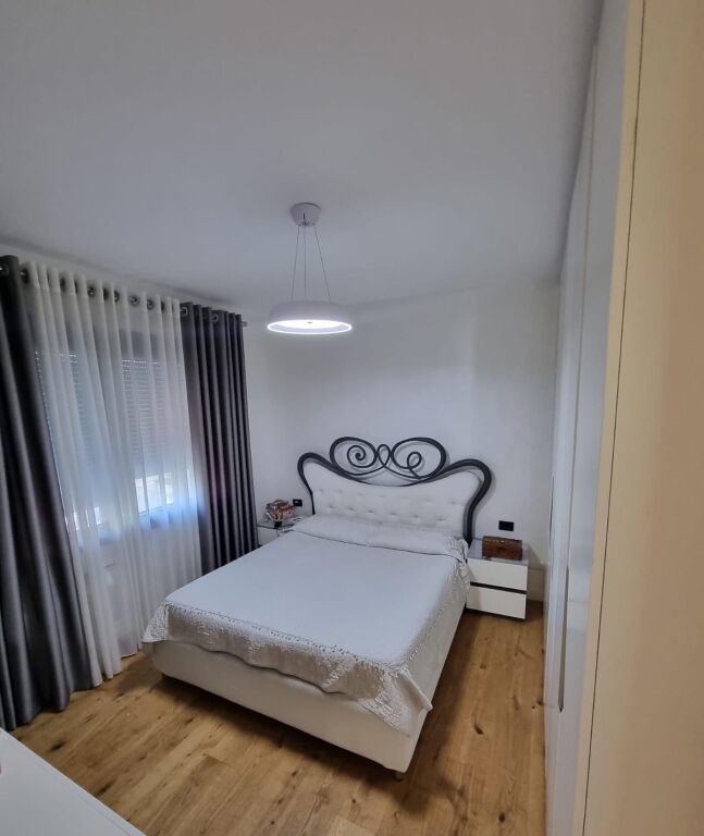 Shitet Apartament tek Stadiumi Dinamo