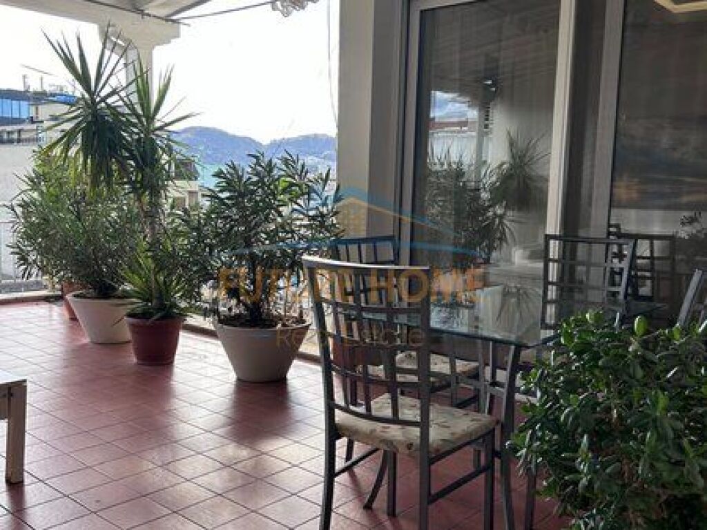 Shitet, Apartament 2+1+2+Verandë , Bllok