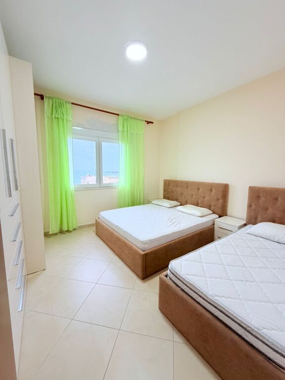 JEPET ME QERA APARTAMENT 1+1 PRANE HOTEL ROYAL PLAZH, DURRES