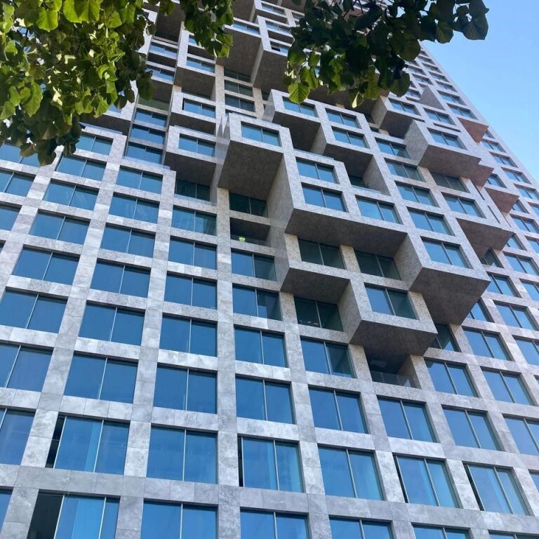 🏙️✨ Apartament Luksoz 2+1+2 – Downtown One, Tiranë ✨🏙️