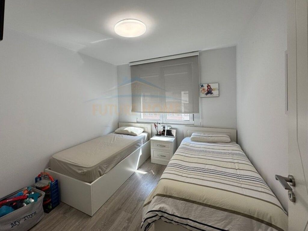 Shitet, Apartament 2+1, Blloku