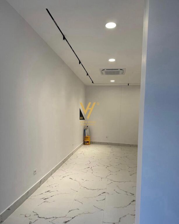 SHITET DYQAN 38.4 M2 TE RRUGA MINE PEZA 192.000 EURO