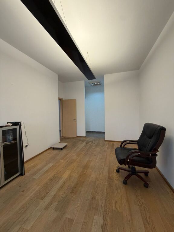 Office spaces for rent at the Republican Guard.