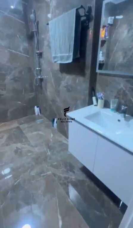 VENDESI APPARTAMENTO 1+1 5 MAGGIO 11.007.000 LEKE  FH-67320