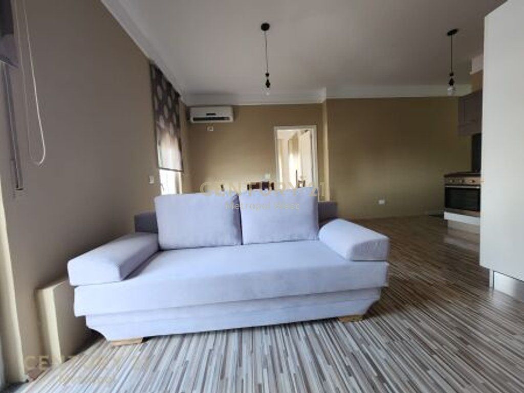 JEPET ME QIRA APARTAMENT 2+1 PRANE MYSLYM SHYRIT !