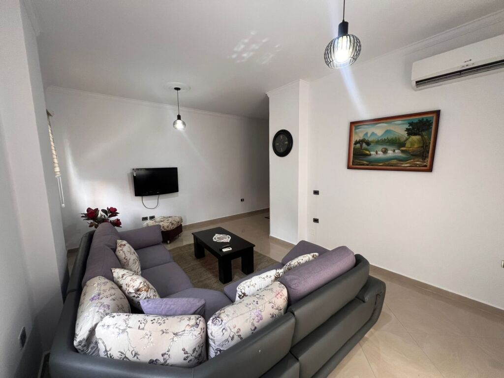 APARTAMENT ME QIRA 2+1 TE FONDACIONI ELEONORA