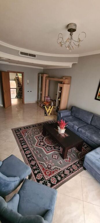 JEPET VILE TRE KATESHE ME QIRA TE RR. ISLAM ALLA 4.000 EURO