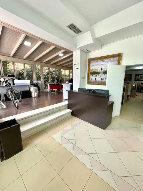 COMMERCIAL SPACE FOR SALE ON ELBASAN ROAD